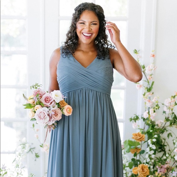 Revelry Dresses & Skirts - Revelry Zoe Chiffon Dress